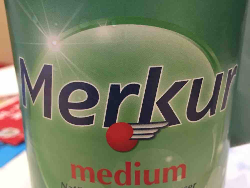 Merkur medium Natürliches Mineralwasser aus der Wiesenquelle von | Hochgeladen von: michaelbaukhage384