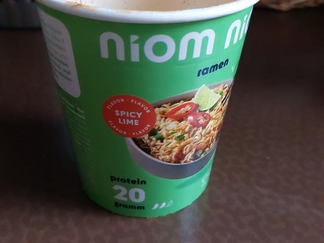 Hochgeladen von: Julimoon85