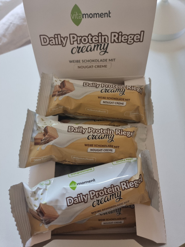 Daily Protein Riegel creamy, Weiße Schokolade mit Nougat-Creme v | Hochgeladen von: Anja Biel