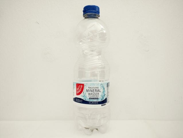 Natürliches Mineralwasser, Classic | Hochgeladen von: micha66/Akens-Flaschenking Natürliches Mineralwasser, Classic | Hochgeladen von: micha66/Akens-Flaschenking
