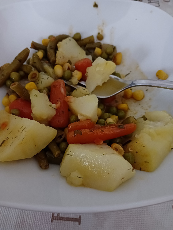 Erbsen, Karotten und Kartoffeln - Bonduelle  von Ekaterini Coutr | Hochgeladen von: Ekaterini Coutri
