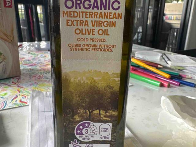 olive oil, cold pressed organic mediterranean extra virgin by ne | Hochgeladen von: neluce