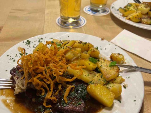 zwiebelrostbraten mit Bratkartoffeln von Lucinha | Hochgeladen von: Lucinha