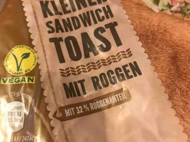 kleiner Sandwich Toast, mit  Roggen von SdldierQueen | Hochgeladen von: SdldierQueen