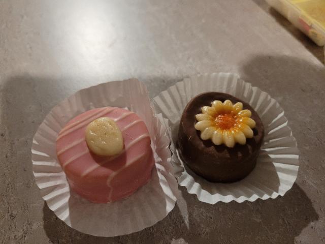 Petit  Fours  von Flyingfly | Hochgeladen von: Flyingfly