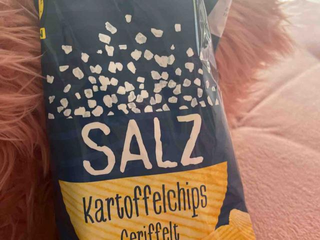 Kartoffelchips, mit Salz von mayamartin | Hochgeladen von: mayamartin