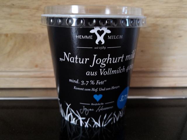 Naturjoghurt, mind. 3,7 % Fett von Person | Hochgeladen von: Person