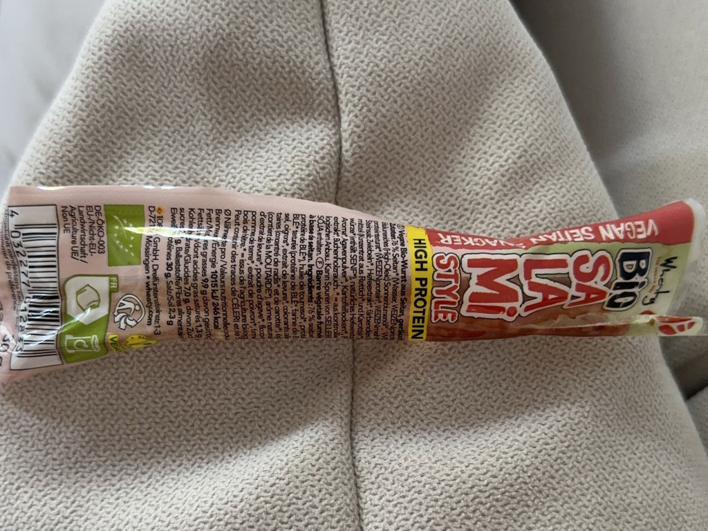 Wheaty Snacker Salami Style von MadlinSophie | Hochgeladen von: MadlinSophie Wheaty Snacker Salami Style von MadlinSophie | Hochgeladen von: MadlinSophie