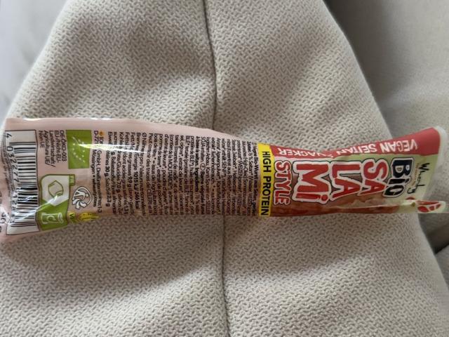 Wheaty Snacker Salami Style von MadlinSophie | Hochgeladen von: MadlinSophie Wheaty Snacker Salami Style von MadlinSophie | Hochgeladen von: MadlinSophie