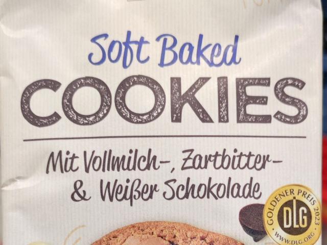 Soft Baked Cookies, Vollmilch-/ Zartbitter- und weiße Schokolade | Hochgeladen von: emmsuhka1234 Soft Baked Cookies, Vollmilch-/ Zartbitter- und weiße Schokolade | Hochgeladen von: emmsuhka1234