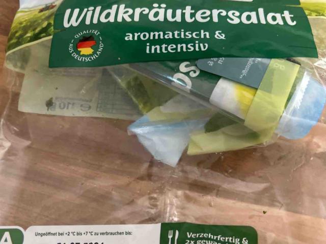 Wildkräutersalat von dorisch | Hochgeladen von: dorisch