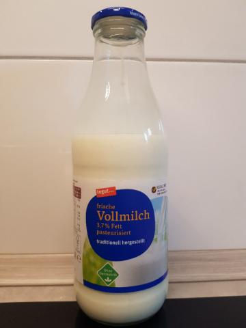 Frische Vollmilch 3,7%, Glasflasche von akiko | Hochgeladen von: akiko