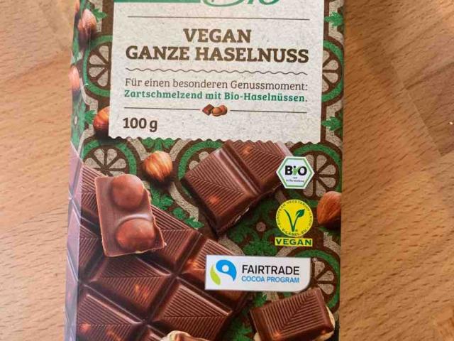 vegan ganze Haselnuss Schokolade von isabrnlsh | Hochgeladen von: isabrnlsh