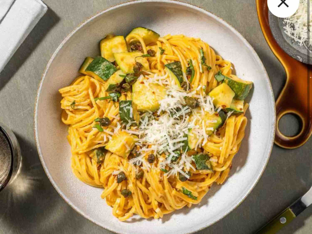 Linguine Calabrese mit scharfen Kapern, Zucchini und Pesto-Sahne | Hochgeladen von: clairestw