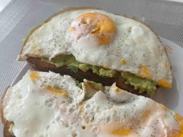 Avocado-Toast mit Spiegelei von didii43 | Hochgeladen von: didii43