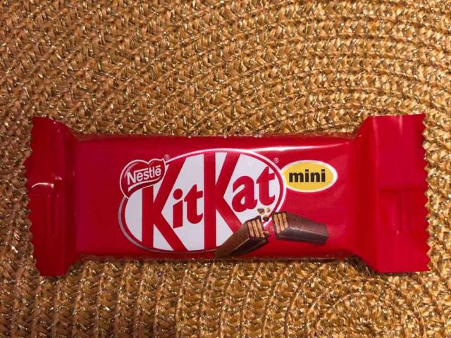 Kit Kat by Miichan | Uploaded by: Miichan