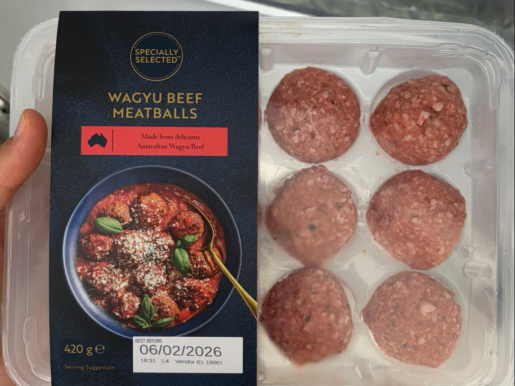 Hochgeladen von: valeriegmpl