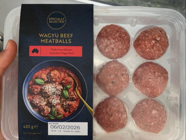 Hochgeladen von: valeriegmpl