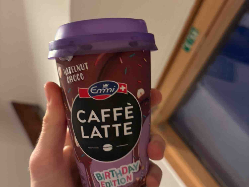 Caffe Latte, Birthday Edition von cestmoijola | Hochgeladen von: cestmoijola