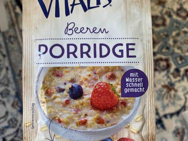 Porridge, Berries by mayrhye | Uploaded by: mayrhye