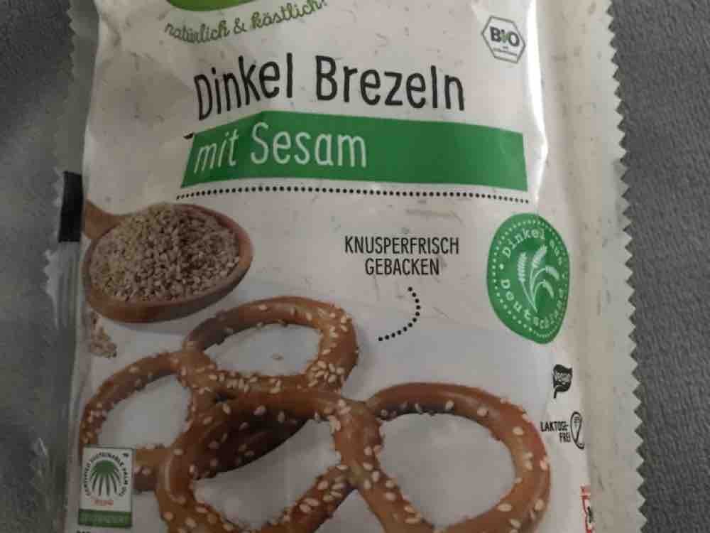 Dinkel Brezeln mit sesam von Sabr1na3 | Hochgeladen von: Sabr1na3