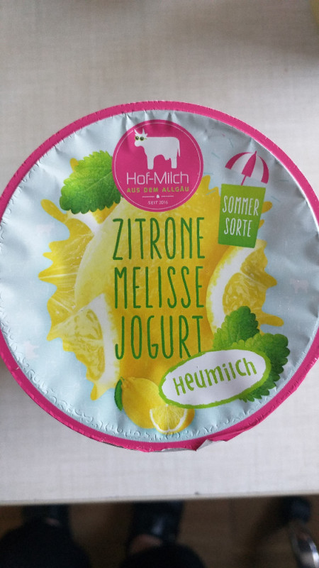 Joghurt mit Zitrone und Melisse von Biene63 | Hochgeladen von: Biene63
