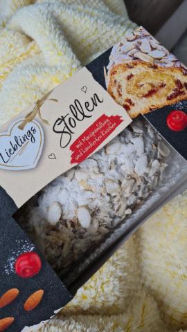 Lieblings Stollen, Mit Marzipanfüllung, kandierten Kirschen von  | Hochgeladen von: nicita_win