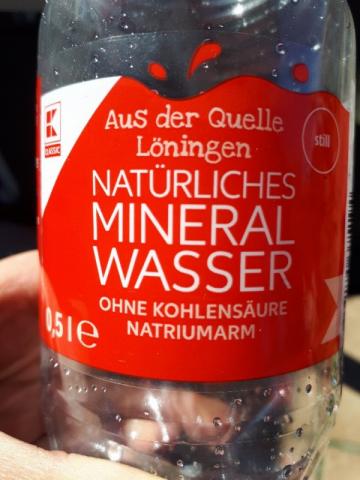 Natürliches Mineralwasser, ohne Kohlensäure natriumarm von BlueS | Hochgeladen von: BlueSoul