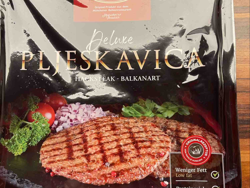 Plljeskavica Deluxe, Hacksteak Balkanart von Pampilou | Hochgeladen von: Pampilou