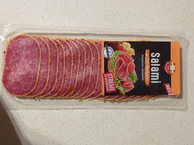 Salami, im Kase-Chilimantel von QxVz4 | Hochgeladen von: QxVz4 Salami, im Kase-Chilimantel von QxVz4 | Hochgeladen von: QxVz4