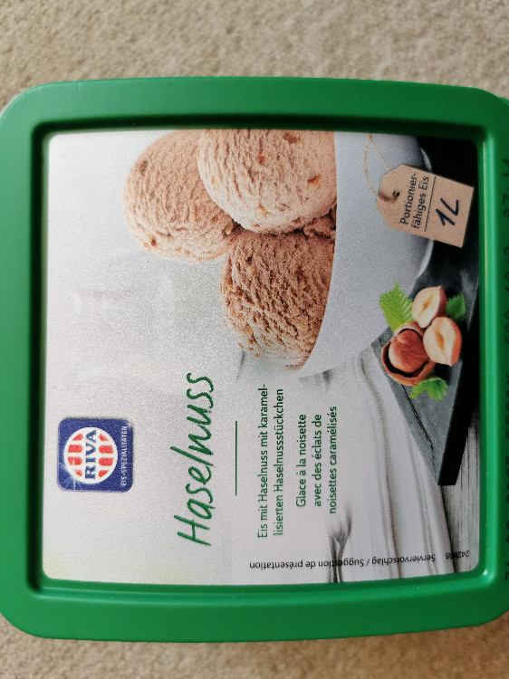 Haselnuss, Eis mit Haselnuss u. karamelisierten Haselnussst von  | Hochgeladen von: biancakohlruss895