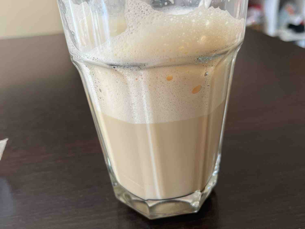 Latte, mit 3,5 % H-Milch von Juliazimmermann | Hochgeladen von: Juliazimmermann