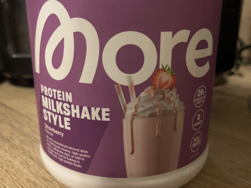 More protein milkshake style strawberry flavour with almonddrink | Hochgeladen von: amliii More protein milkshake style strawberry flavour with almonddrink | Hochgeladen von: amliii