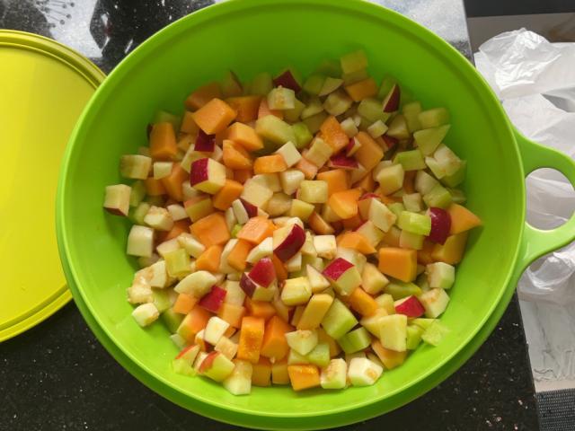 Obstsalat, selbstgemacht by Schule76 | Hochgeladen von: Schule76