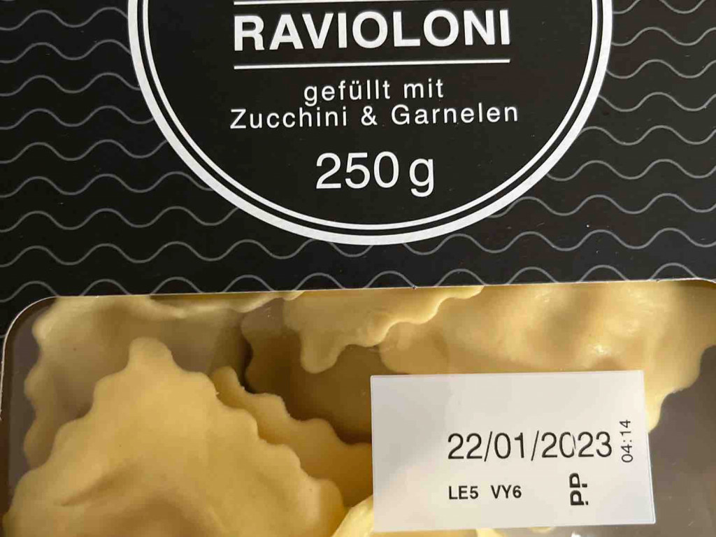 Ravioloni, gefüllt mit Zucchini & Garnelen von superzelle | Hochgeladen von: superzelle