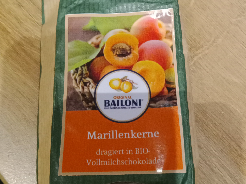 Bailoni Marillenkerne, dragiert in BIO-Vollmilchschokolade von m | Hochgeladen von: mschuetz