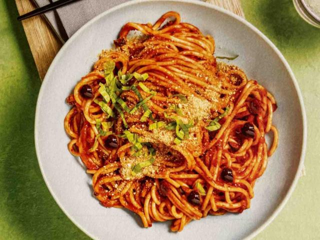 Spaghetti alla Napoletana mit grünen Oliven by Franka2021 | Uploaded by: Franka2021