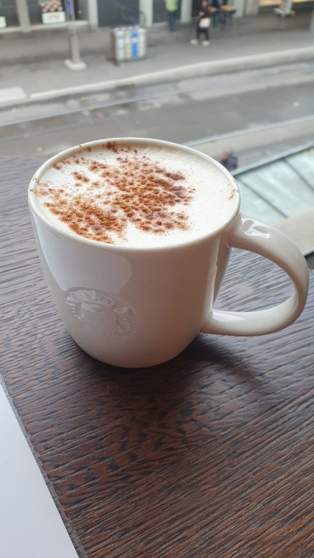 Starbucks Chai Tea Latte, Tall mit 1,5% Milch von Vortarulo | Hochgeladen von: Vortarulo