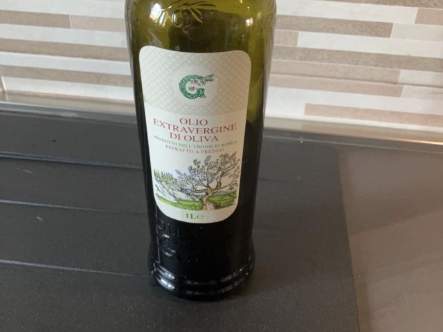 olio extra vergine d oliva by MattiaFrascari | Uploaded by: MattiaFrascari