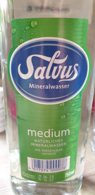Salvus Mineralwasser Medium von Tinchen 1 | Hochgeladen von: Tinchen 1