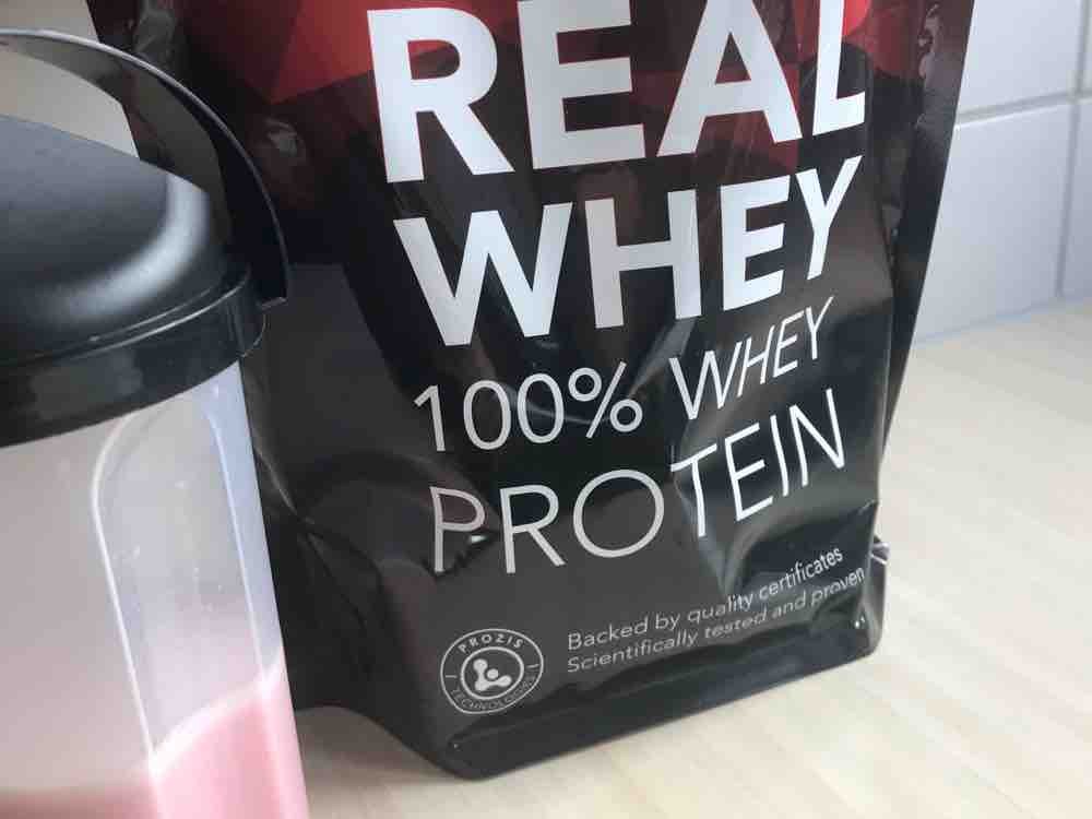 Real  Whey 100% Whey Protein (WILD STRAWBERRY FLAVOUR) von luca0 | Hochgeladen von: luca02