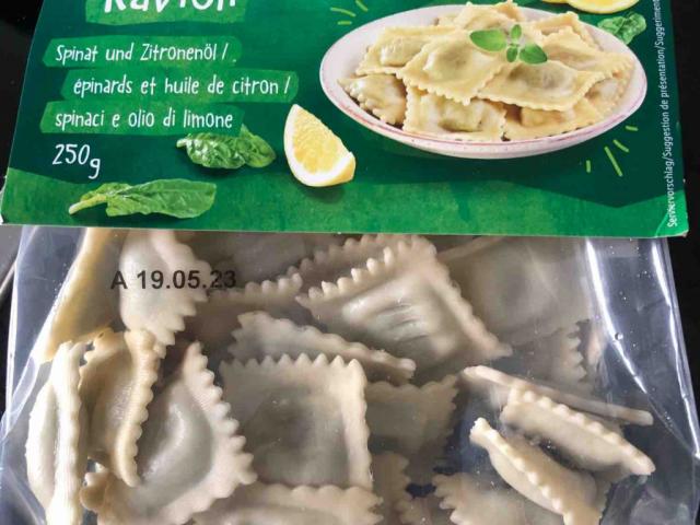 ravioli Spinat und Zitronenöl by sandraRadic | Uploaded by: sandraRadic