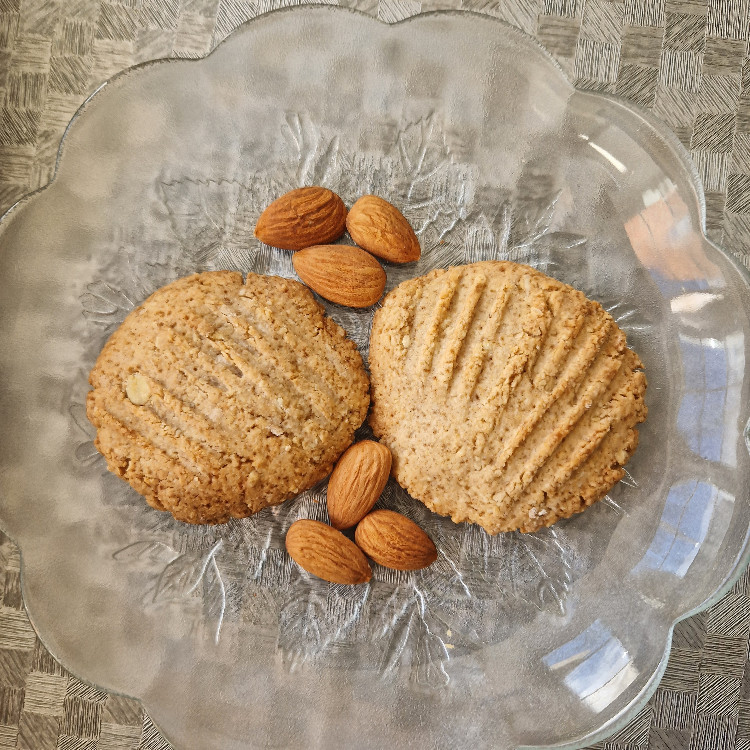 Haferflocken-Mandel-Cookies, Mit Mandeln und Birkenzucker von Ni | Hochgeladen von: Nini53