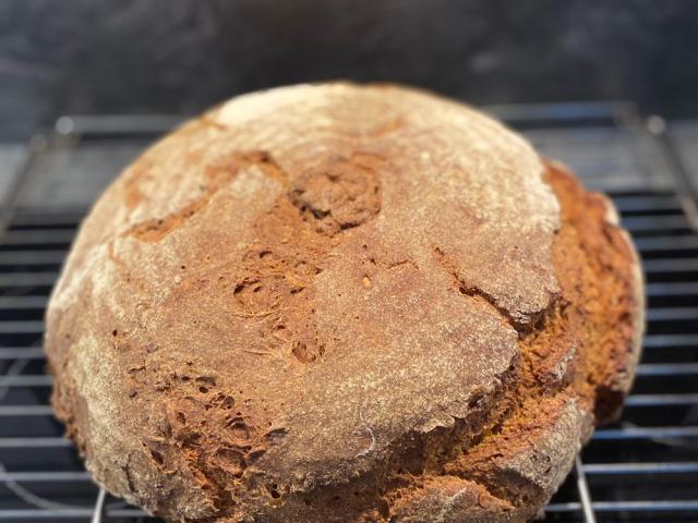 Bauernbrot, aus Roggen und Weizen von Anitasuppan | Hochgeladen von: Anitasuppan