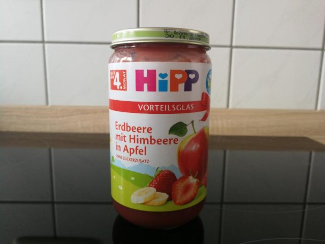 Erdbeere mit Himbeere in Apfel  von booksalive97 | Hochgeladen von: booksalive97