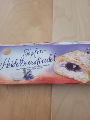 Topfen-Heidelbeerstrudel von borntobechild | Hochgeladen von: borntobechild