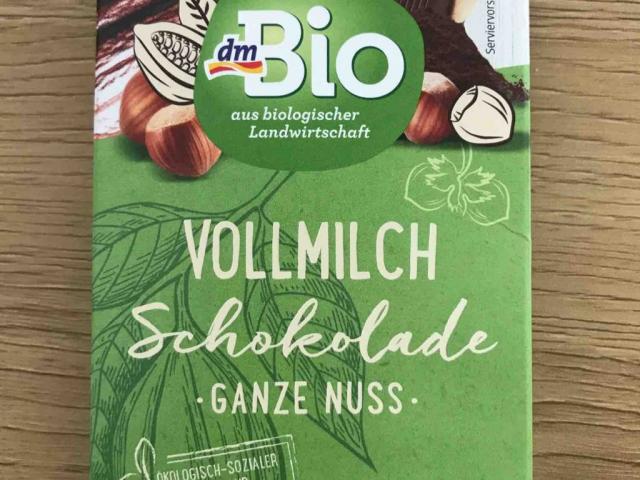 dm Bio Vollmilch Schokolade ganze Nuss von JanineB94 | Hochgeladen von: JanineB94