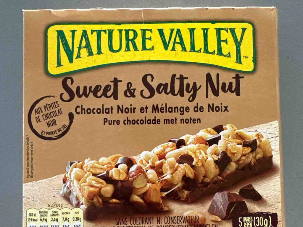 Sweet anf Salty Nut, Chocolat noir von robertolux1 | Hochgeladen von: robertolux1