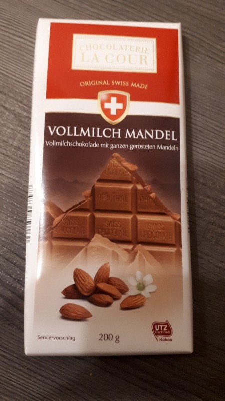 Chocolaterie La Cour, Vollmilch Mandel Schokolade, mit ganzen ...
