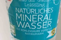 Kalorien Fur Naturliches Mineralwasser Noe Quelle Mineralwasser Fddb